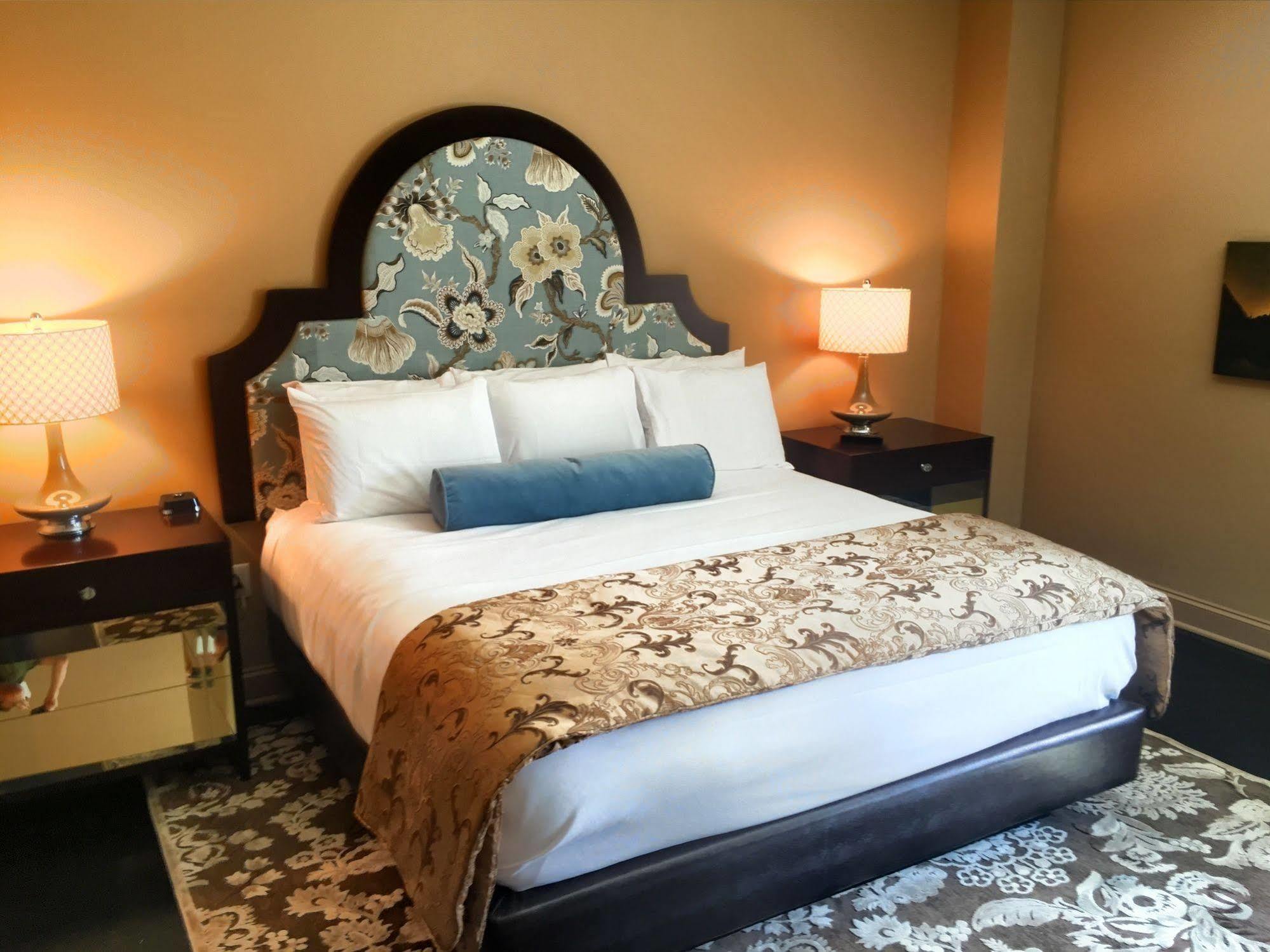 The Mayton Cary Ngoại thất bức ảnh